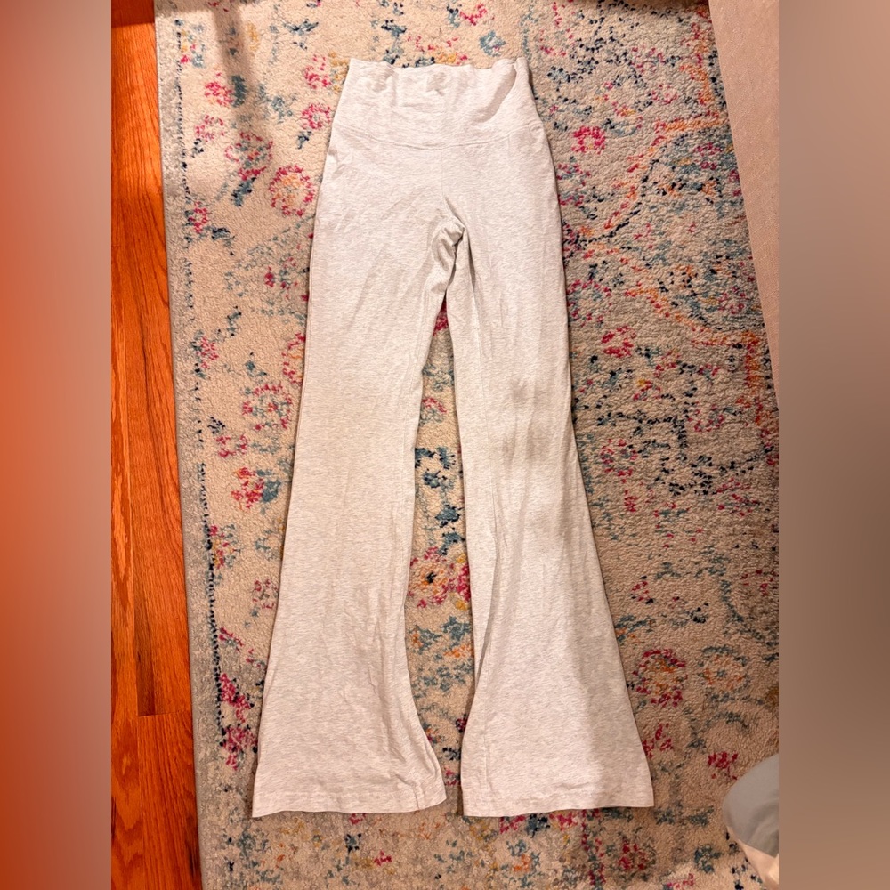 ARITZIA FLARE LEGGINGS